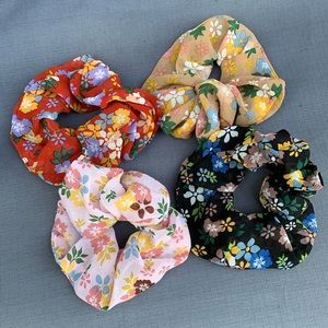 🌸Bundle of 4 Boho Floral Scrunchies
